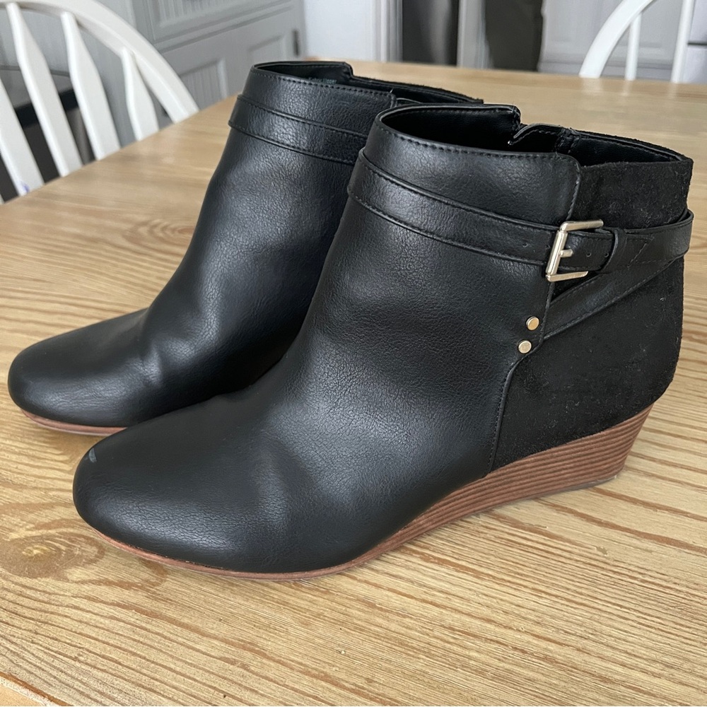 Dr. Scholl’s Black Wedge Ankle Booties